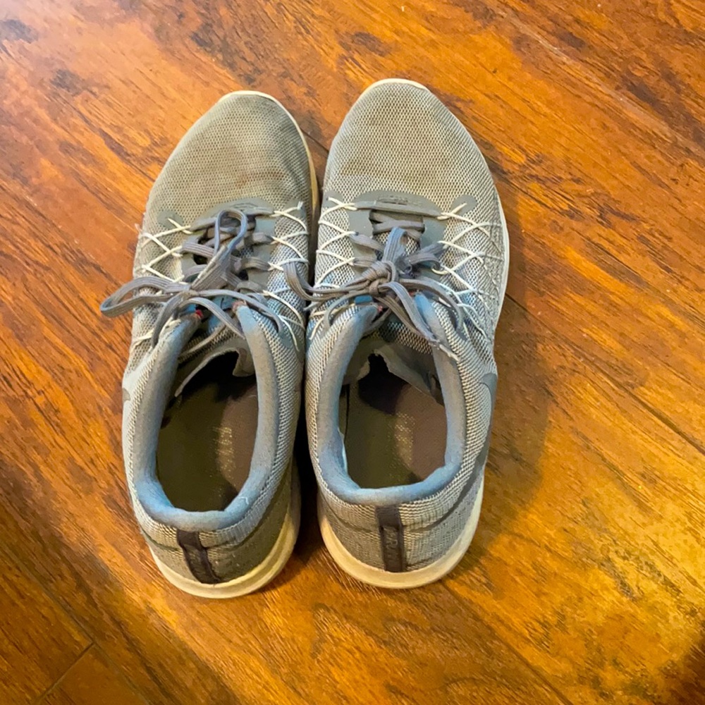 Nike size 10 shoes